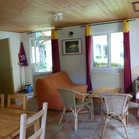 Chateau-Camping La Grange Fort, 63500 Les Pradeaux Esterno foto