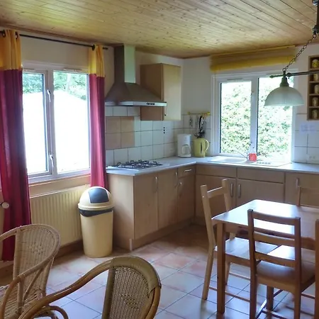 Chateau-Camping La Grange Fort, 63500 Les Pradeaux Esterno foto