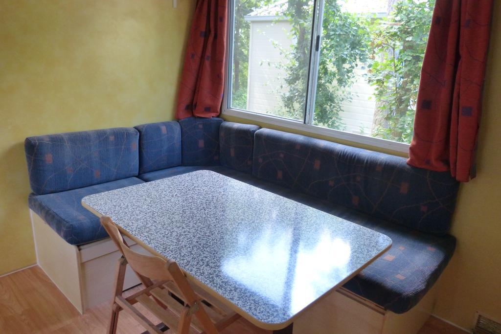 Campingplatz Chateau-camping La Grange Fort, 63500 Les Pradeaux