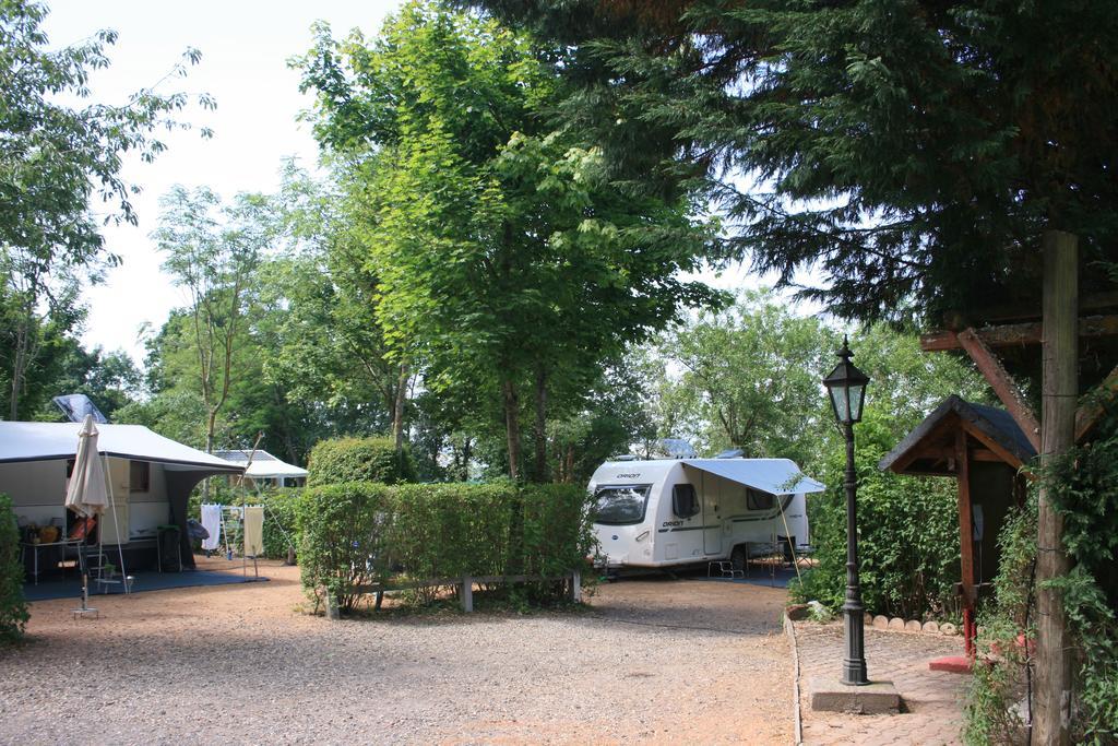 Campingplatz Chateau-camping La Grange Fort, 63500